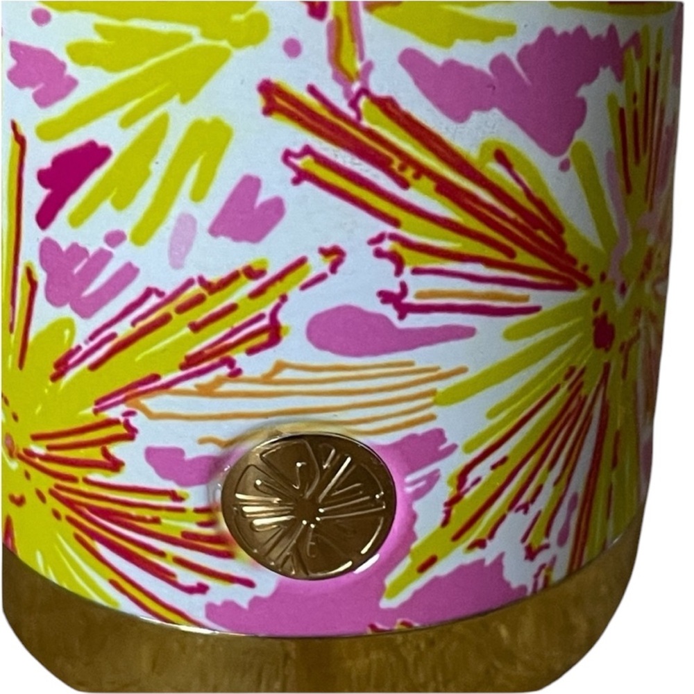 Lilly Pulitzer Squeeze The Day Water Bottle Stainless Steel 24 oz - Picture 2 of 9